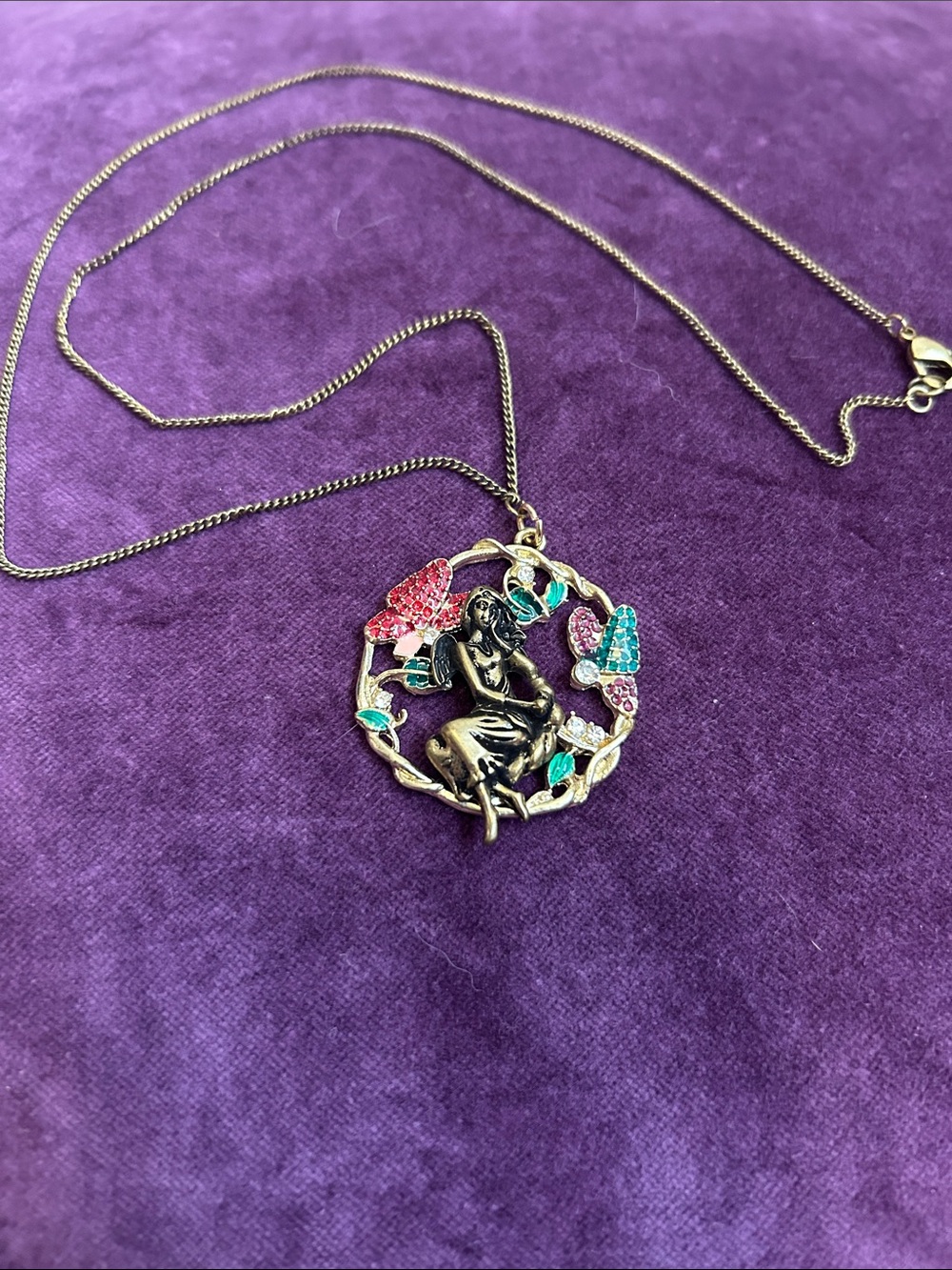 Vintage-Inspired fairy necklace